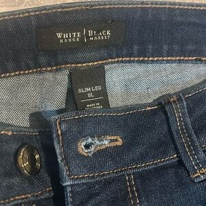White House Black Market Midrise Slim Leg Long Jeans 8L